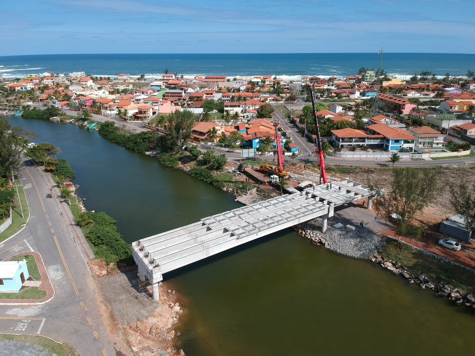 Ponte sobre o Canal de Ponte Negra