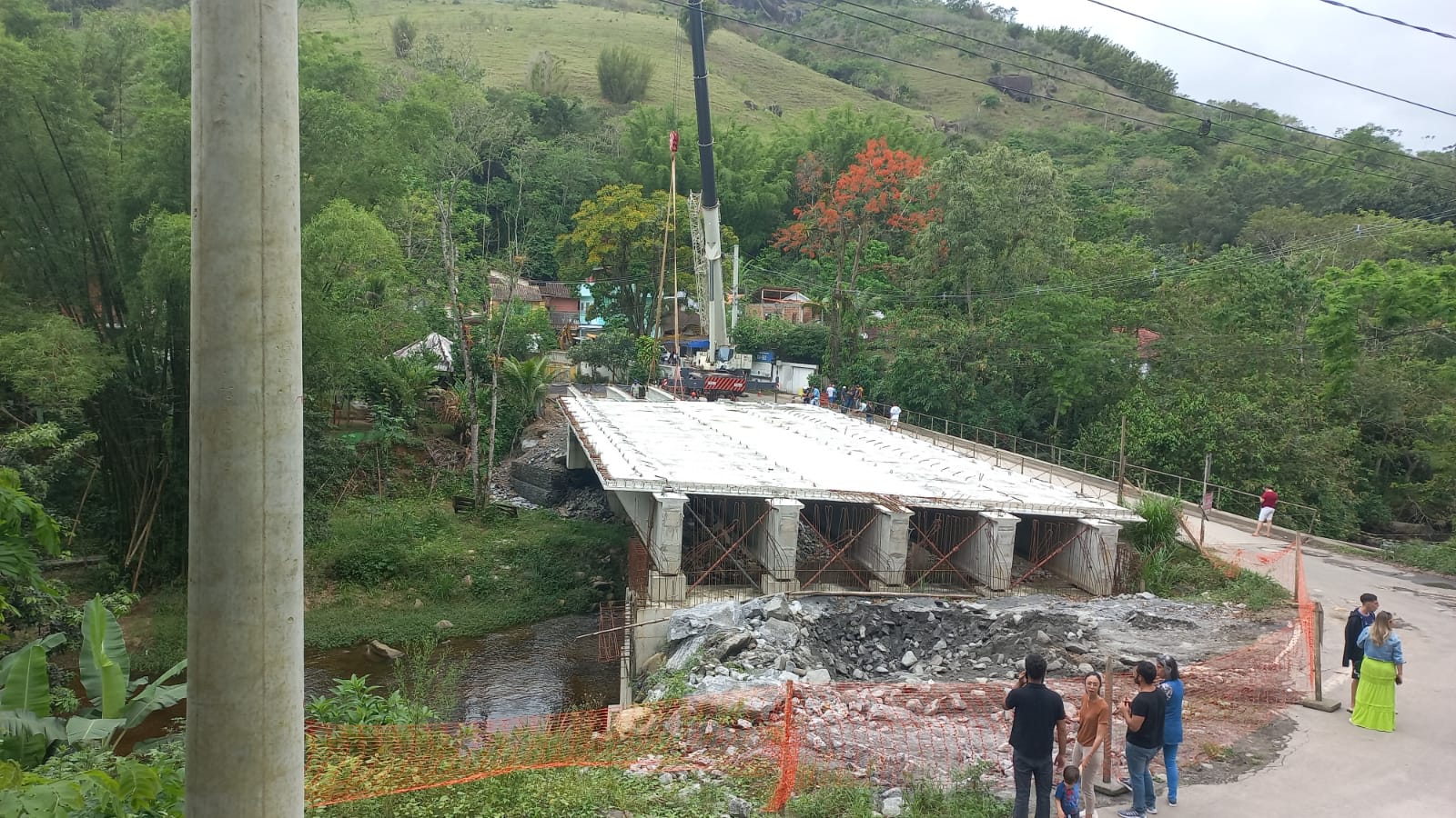 Ponte sobre Rio Perequeaçu